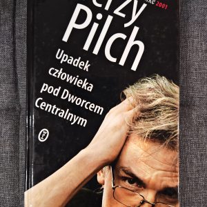 Upadek człowieka pod Dworcem Centralnym.